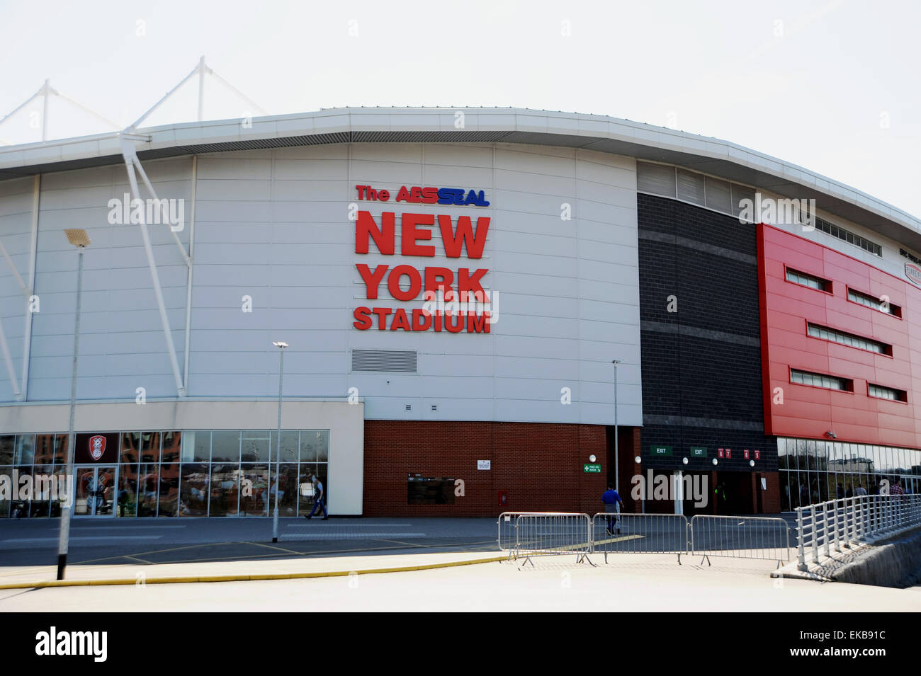 Rotherham Yorshire UK - das Aeseal New York Stadium, Heimstadion des Rotherham United Football Club Stockfoto
