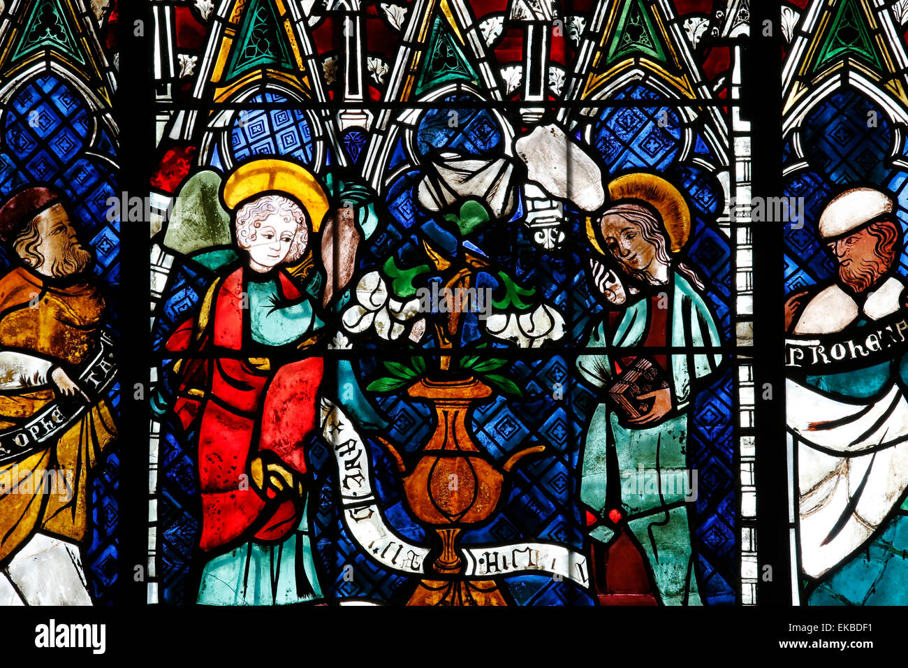 Glasmalerei-Fenster Darstellung Ankündigung gemacht, Maria, unsere Liebe Frau des Straßburger Münster, Straßburg, Bas-Rhin, Elsass, Frankreich Stockfoto