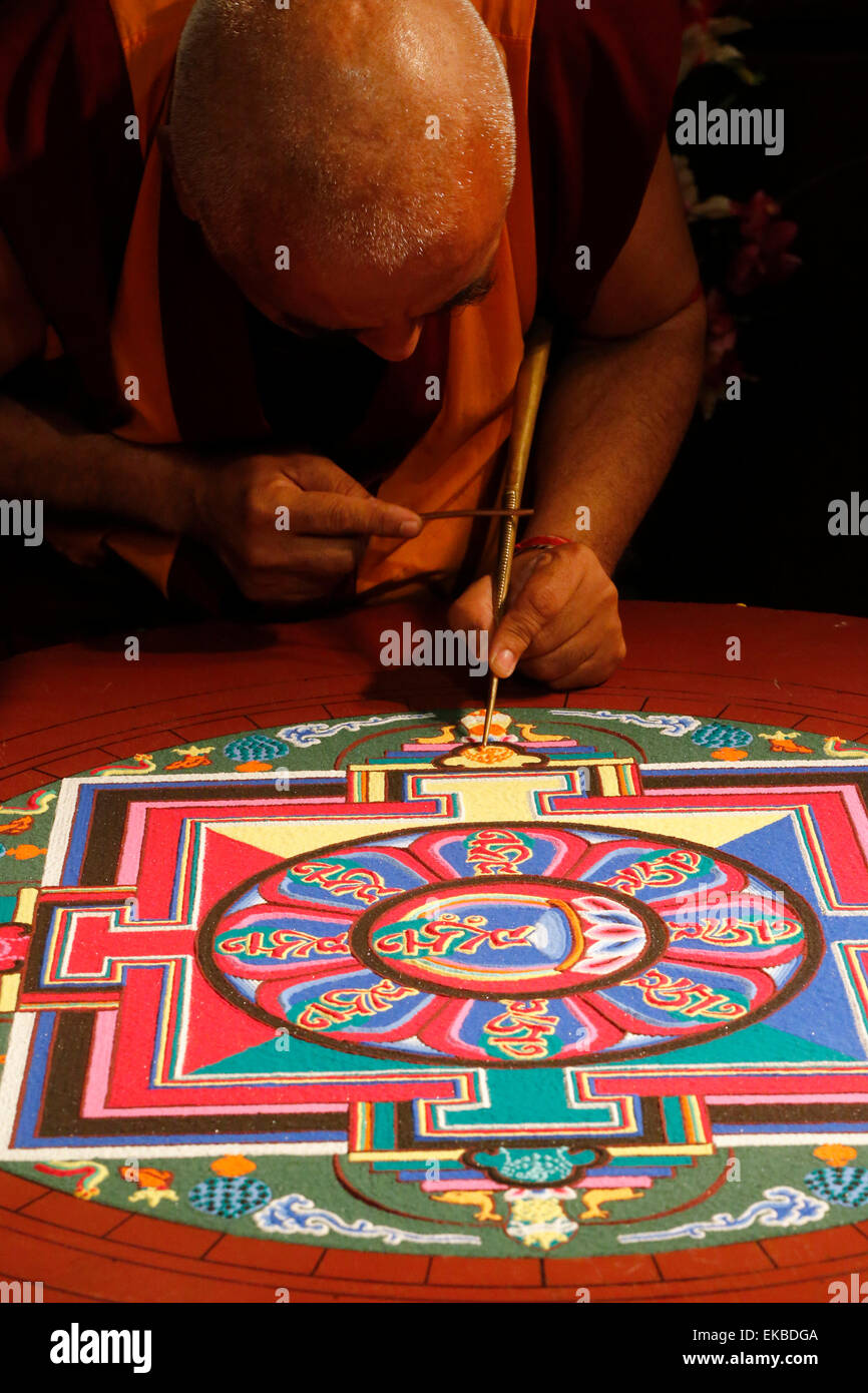 Buddhistische Sand Mandala, eine spirituelle und rituelle Symbol für das Universum, Paris, Frankreich, Europa Stockfoto