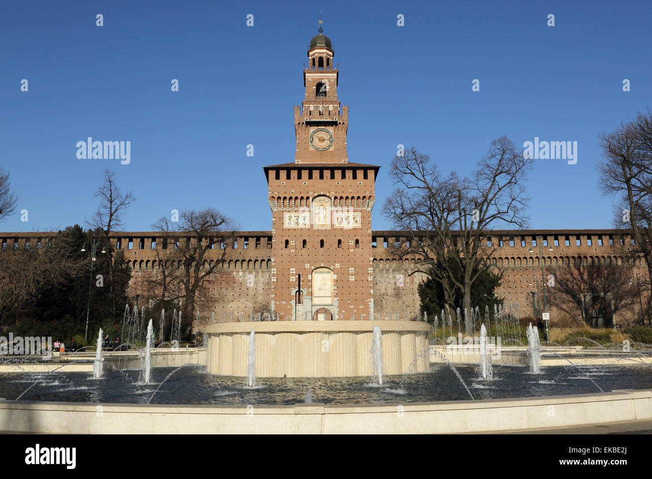 Der Torre del Filarete Uhrturm im 15. Jahrhundert Castello Sforzesco (Castello Sforzesco), Mailand, Lombardei, Italien, Europa Stockfoto