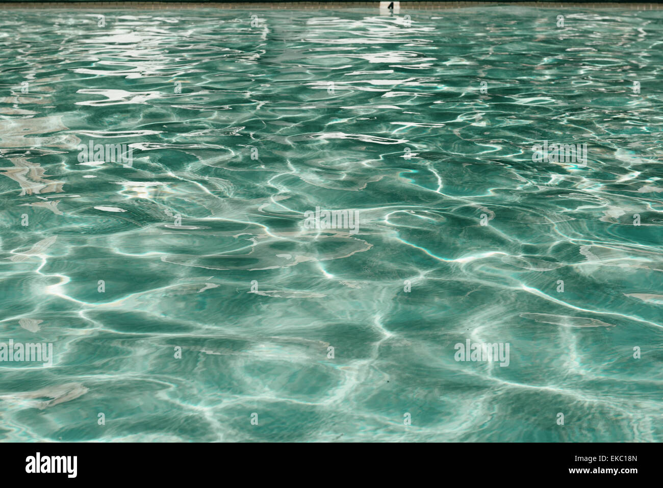 Lichtdurchfluteten Schwimmbad, Palm Springs, Kalifornien, USA Stockfoto