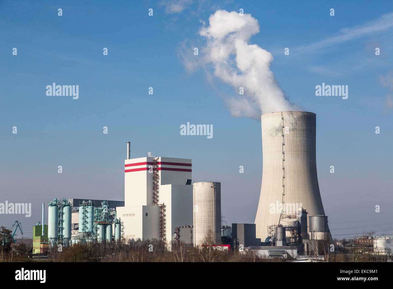Kohle-Kraftwerk Lünen, Deutschland, betrieben von Trianel, am Datteln-Hamm-Kanal, produziert es Strom und Fernwärme Stockfoto