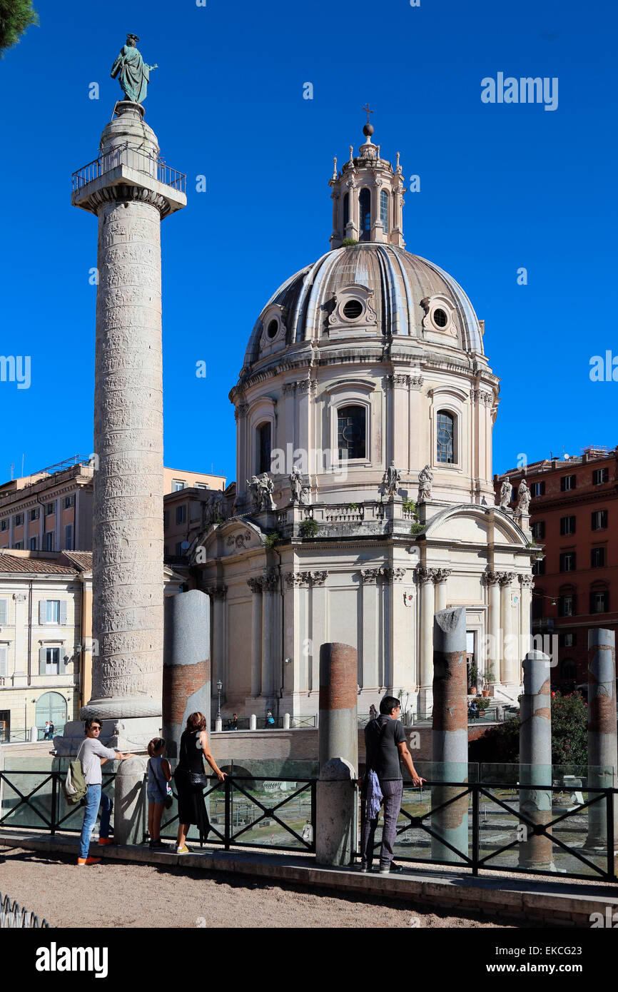Italien Rom Chiesa Cattolica SS Nome di Maria Colonna Traiana Stockfoto