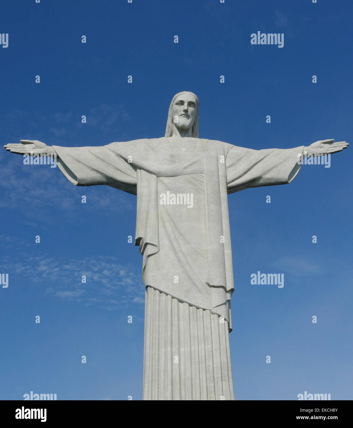 Die ausgestreckten Arme der Statue die Christusstatue auf dem Corcovado-Berg. Rio De Janeiro, Brasilien. Stockfoto
