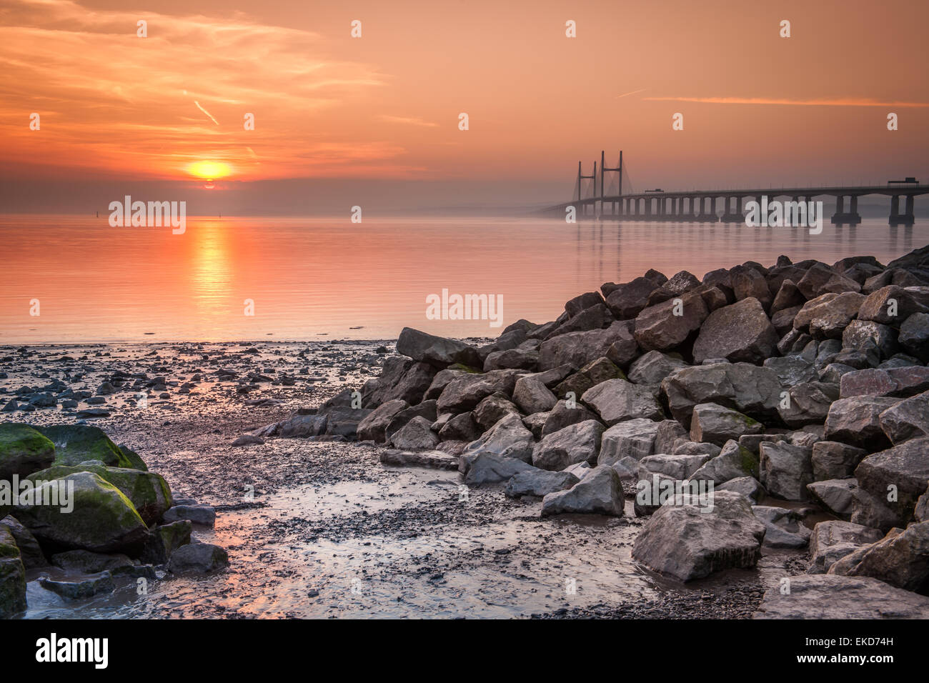 Zweite Severn Überfahrt in der Abenddämmerung Stockfoto