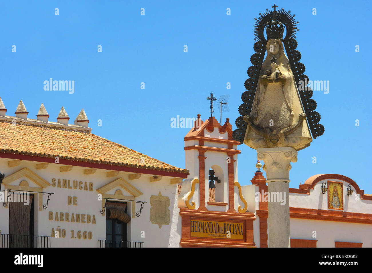 Statue der Jungfrau Maria. El Rocio, Huelva. Andalusien, Spanien. Stockfoto