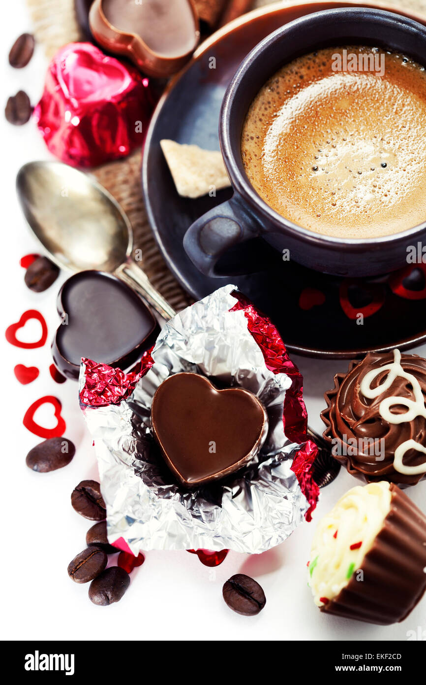 Schokolade und Kaffee zum Valentinstag Stockfoto