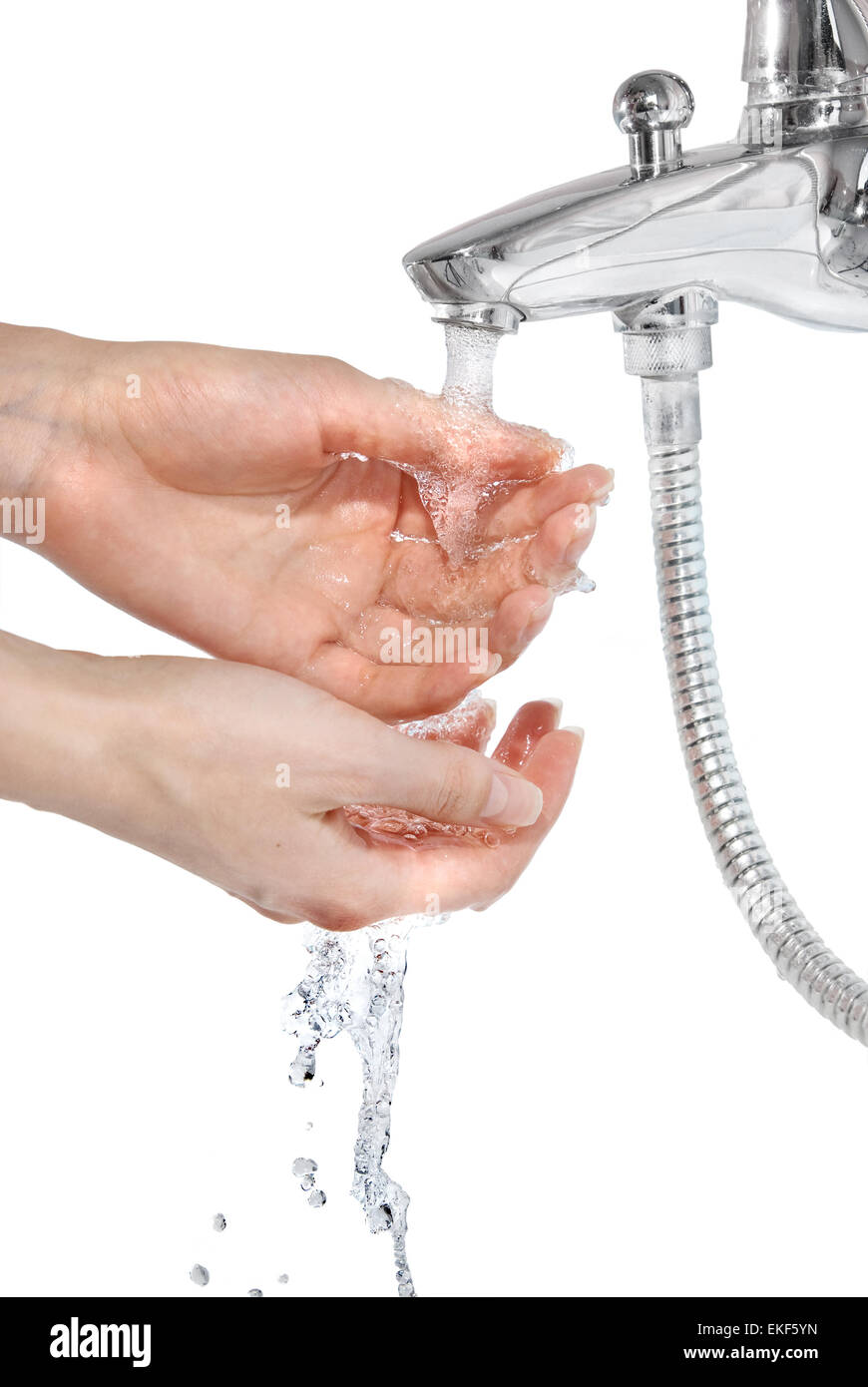 Hände mit strömendem Wasser isoliert auf weiss Stockfoto