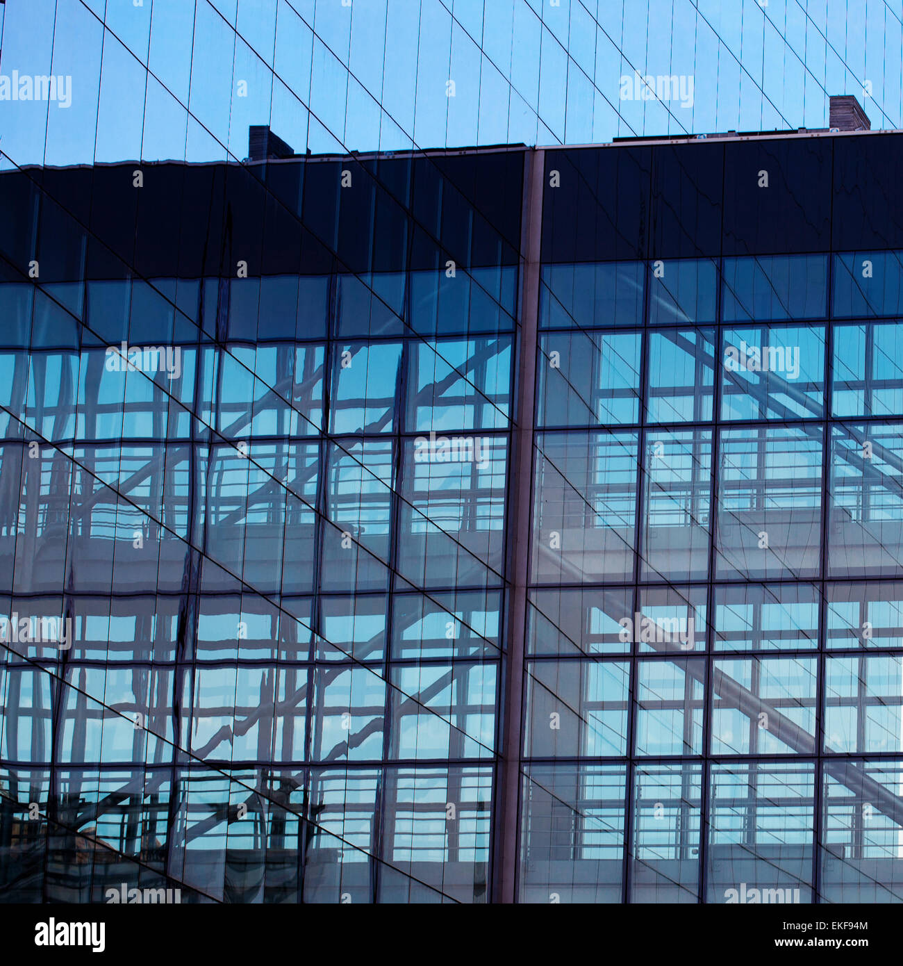 Hintergrund des modernen Bürogebäudes Glas Stockfoto