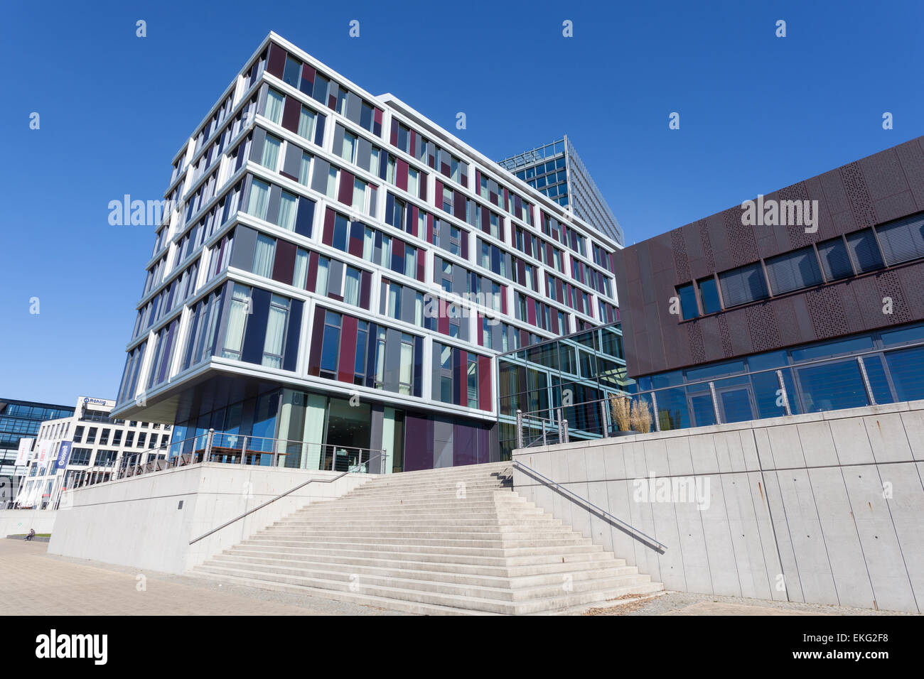 Moderne Architektur an der Uferpromenade Schlachte in Bremen, Deutschland Stockfoto