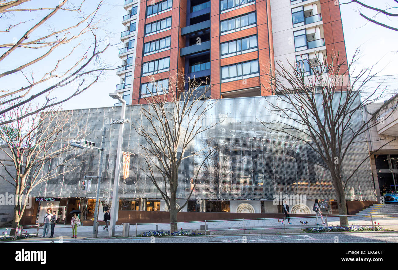 Außenseite des Louis Vuitton Shop, Roppongi, Minato-Ku, Tokyo, Japan Stockfoto