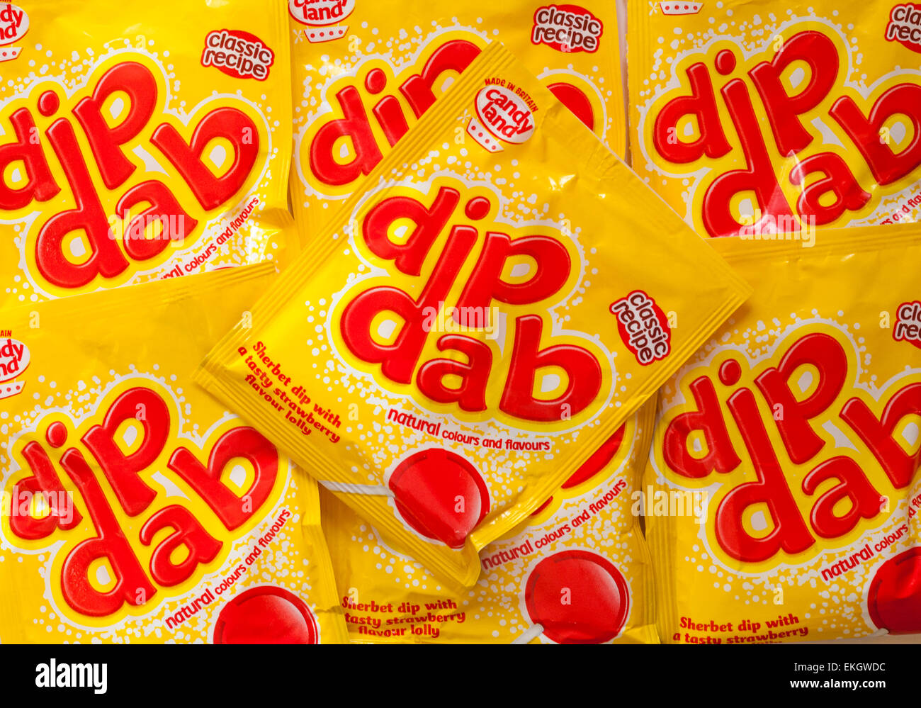 Pakete von Candy Land dip Dab-sorbet Dip mit einem leckeren Erdbeeraroma lolly in Großbritannien gemacht Stockfoto