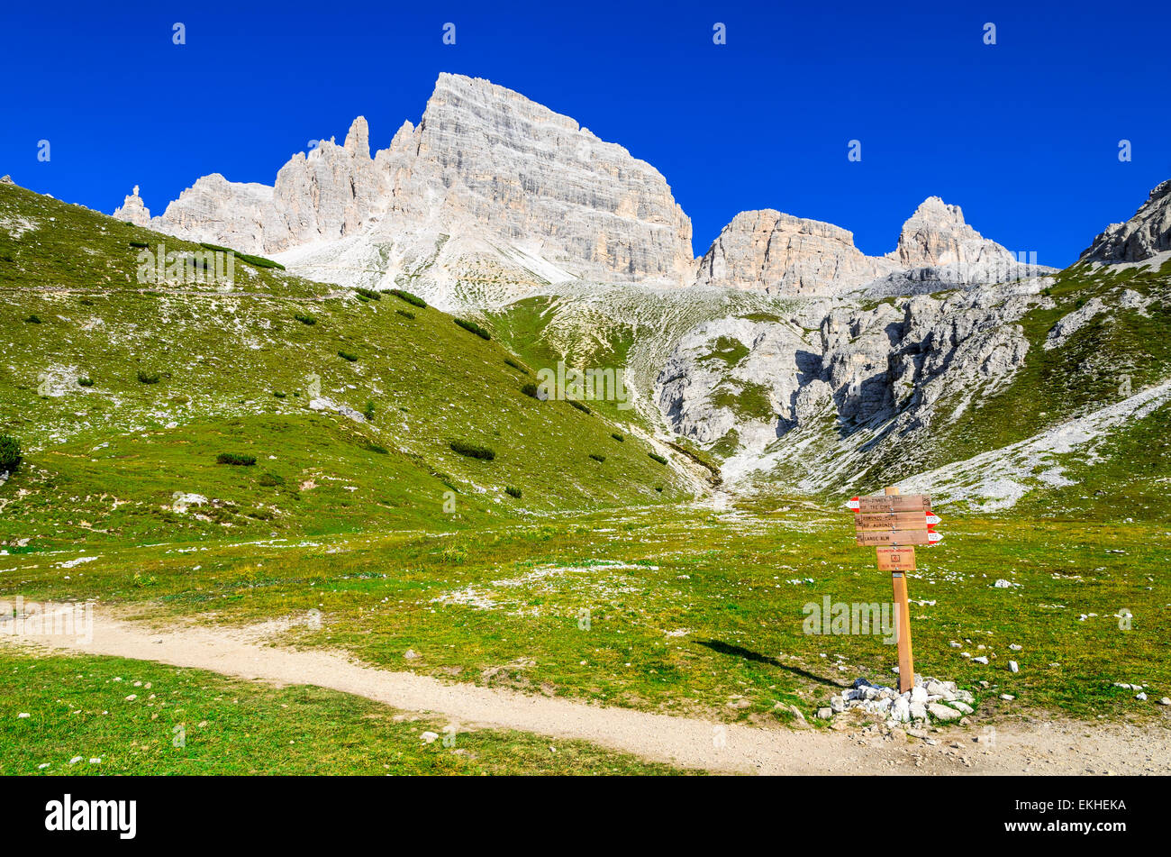 Europäischen Alpen. Wildnis-Kulisse der Sextner Dolomiten in Norditalien, Südtirol mit Dolomiten Ridge in der Nähe von Tre Cime Wahrzeichen Stockfoto