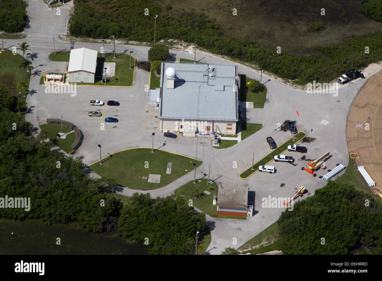 Am 23. Juli 2014 überwachte der US-Zoll und Grenzschutz die Installation des TARS-Standorts (Tethered Aerostat Radar System) in Cudjoe Key, Florida, um die Grenzsicherheit und die Luftüberwachung zu verbessern. Stockfoto