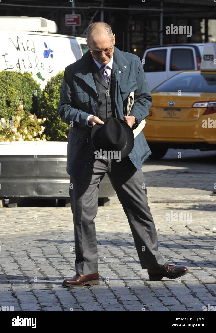 James Spader Am Set Von The Blacklist Featuring James Spader Wo Manhattan New York Usa Bei 6 Oktober 2014 Stockfotografie Alamy
