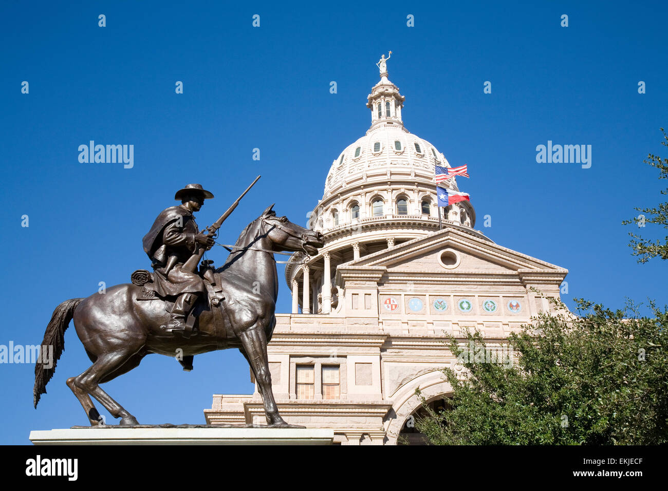 Pferd und Reiter Skulptur auf dem Kapitol von Texas, Austin, Texas, USA Stockfoto