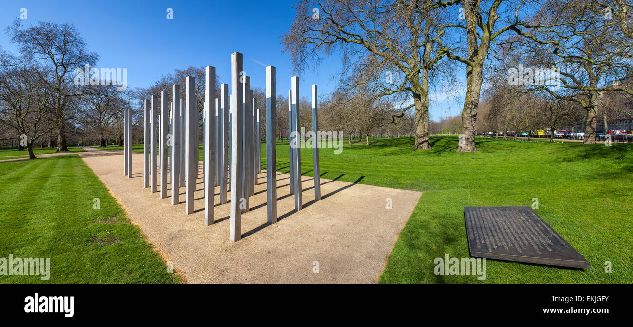 Einen Panoramablick über das Denkmal im Hyde Park in Gedenken an die Opfer von Bombenanschlägen der 7. Juli in London. Stockfoto