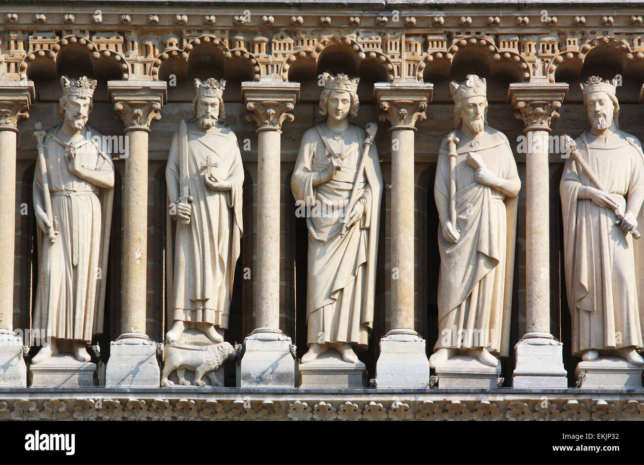 Statuen in der Kathedrale von Notre Dame in Paris, Frankreich Stockfoto