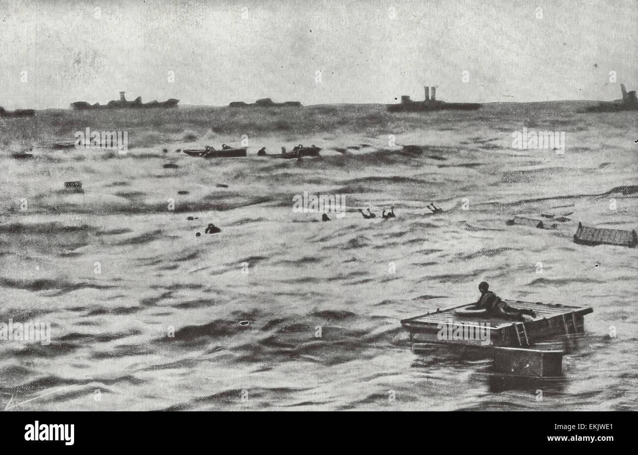 In diesem Fall die deutschen gelang nicht spurlos versinken - britische Zerstörer sind eilt zur Rettung der überlebenden Opfer dieser u-Boot-Gräueltat, ca. 1916 Stockfoto