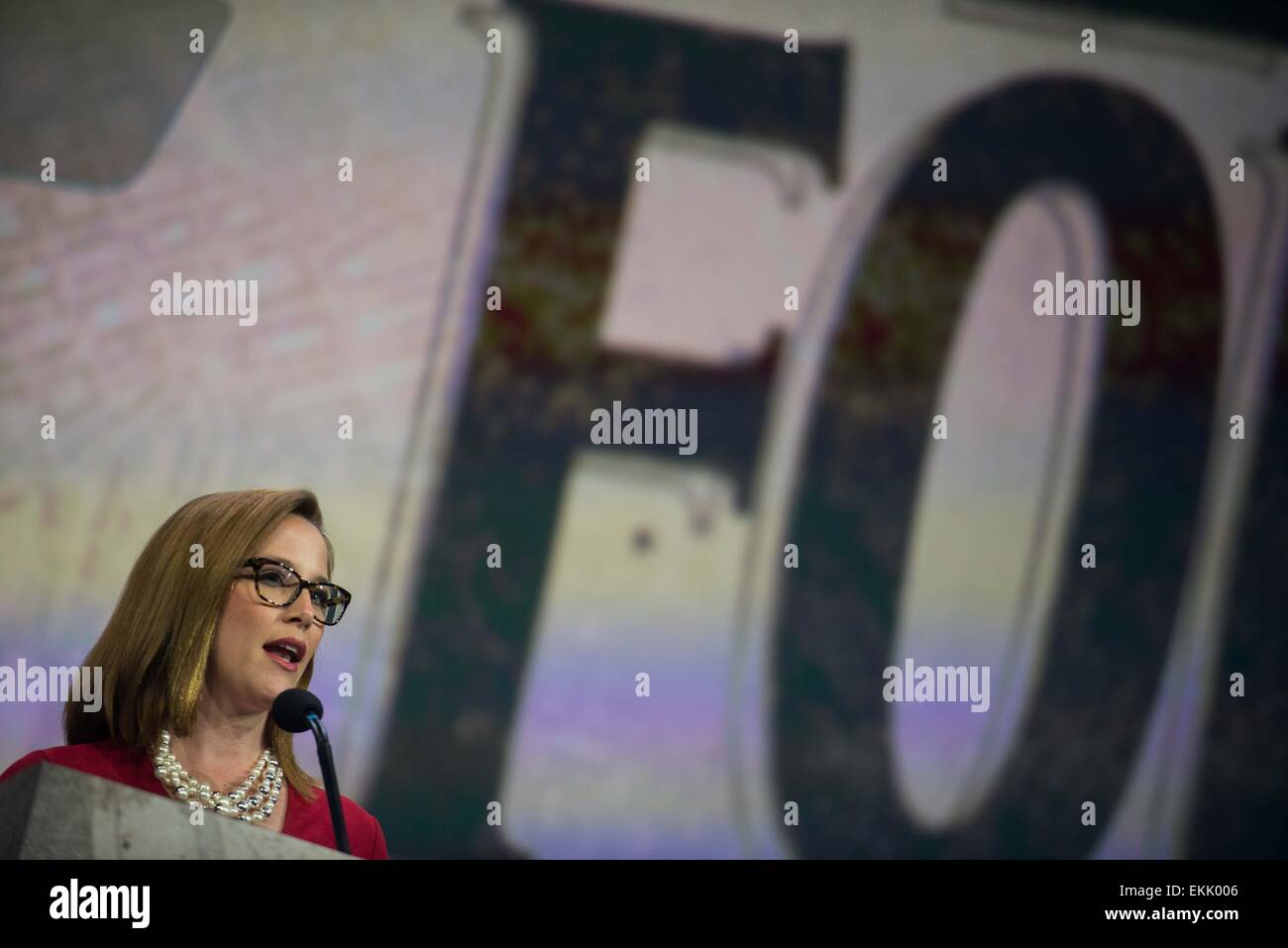 Nashville, Tennessee, USA, 10. April 2015. S.e. Cupp, politischer Kommentator für CNN beschreibt die Probleme mit Journalismus in den USA. 10. April 2015. © Zach D Roberts/ZUMA Wire/ZUMAPRESS.com/Alamy Live News Bildnachweis: Zach D Roberts/ZUMA-Wire/ZUMAPRESS.com/Alamy-Live-Nachrichten Stockfoto