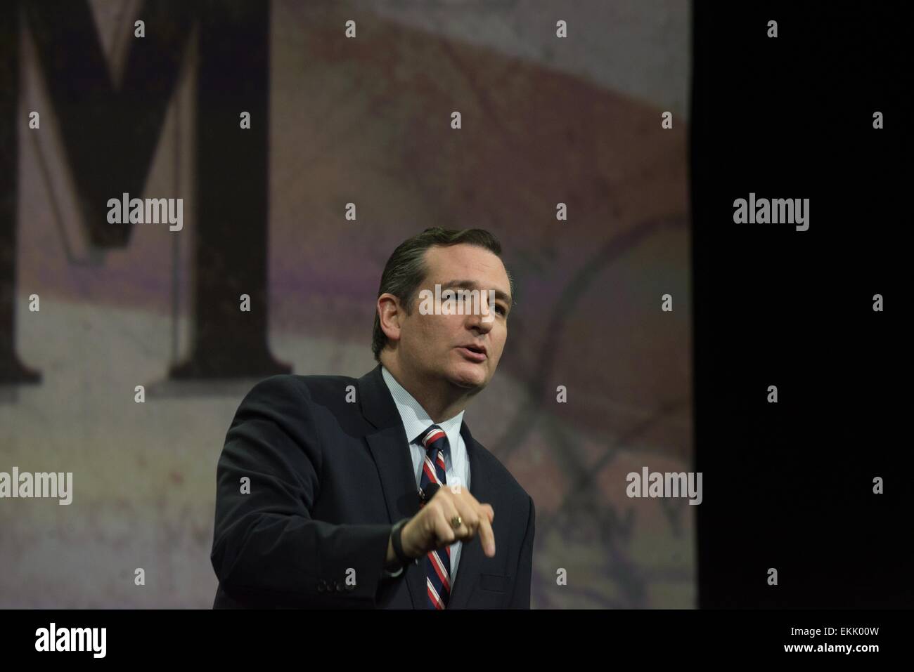 Nashville, Tennessee, USA, 10. April 2015. Senator Ted Cruz erklärt seine Hoffnungen für die Zukunft in Amerika und seine Liebe zu der 2. Änderung. 10. April 2015. © Zach D Roberts/ZUMA Wire/ZUMAPRESS.com/Alamy Live News Bildnachweis: Zach D Roberts/ZUMA-Wire/ZUMAPRESS.com/Alamy-Live-Nachrichten Stockfoto