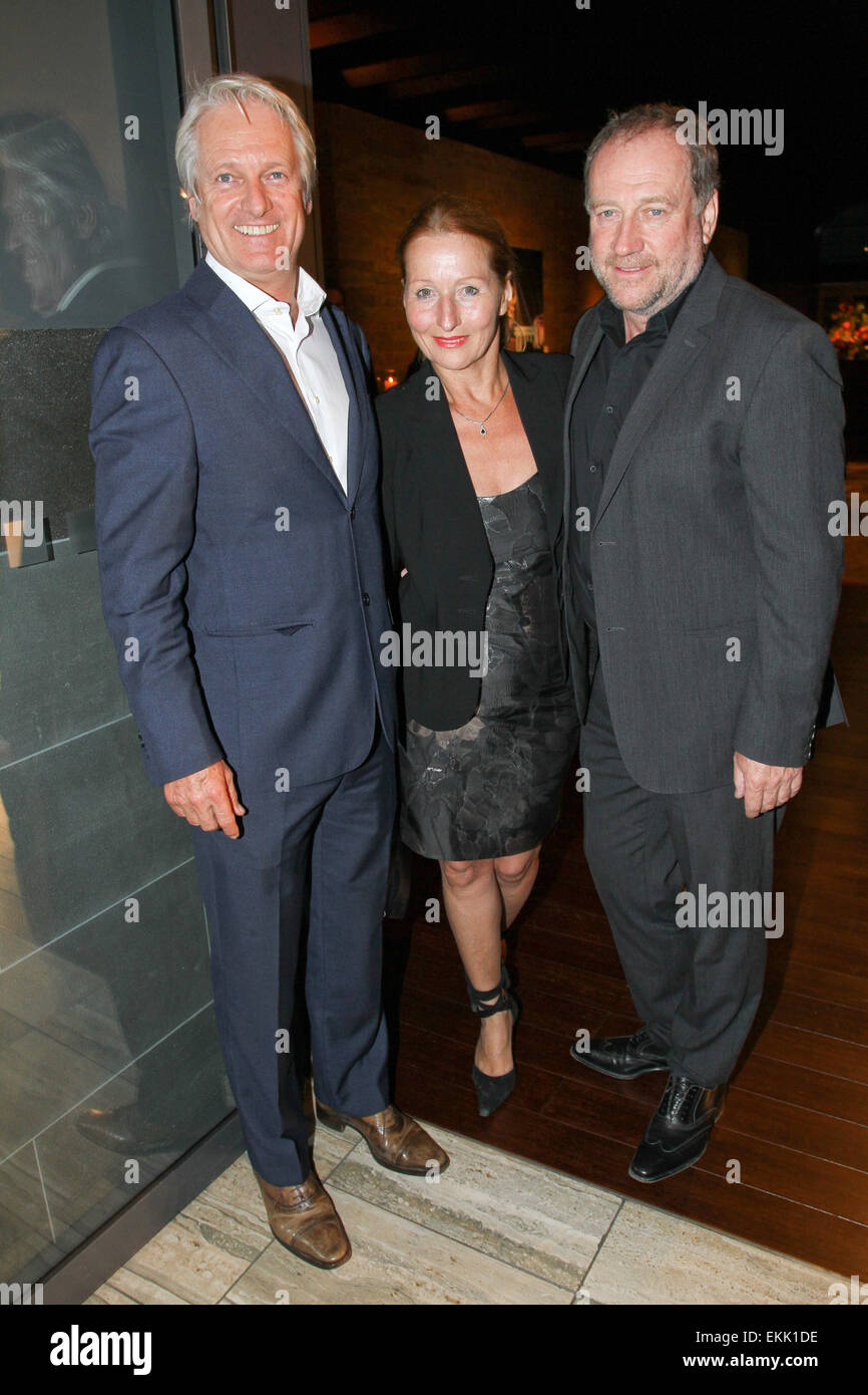 Felix Neureuther Freunde für Kinder-Gala im Hotel Sofitel Bayerpostl mit: Stefan Schaffelhuber, Birgit Wolff, Harold Faltermeyer Where: Erfurt, Deutschland bei: 6. Oktober 2014 Stockfoto