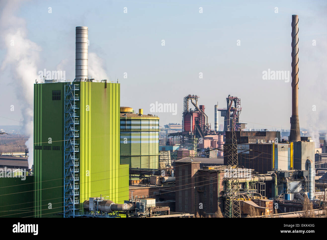 Stahl-Standort Duisburg Hamborn, ThyssenKrupp Steel, Front, grün, Gas power PlantDuisburg Hamborn zurück, Hochöfen, 8 und 9 Stockfoto