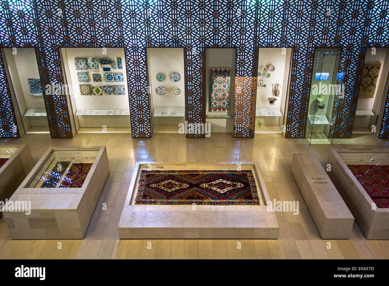 Teppiche aus der islamischen Welt im Cinquantenaire Museum / Jubelparkmuseum in Brüssel, Belgien Stockfoto