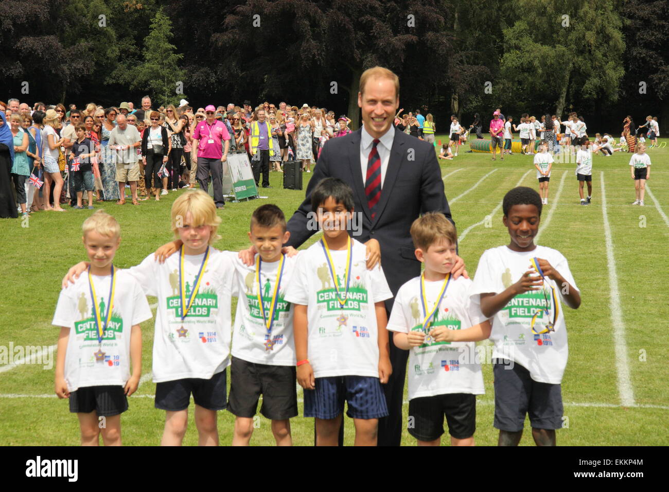 Prinz William, Duke of Cambridge schließt sich Schüler an einem Schultag Sport statt im War Memorial Park, Coventry, England, UK Stockfoto