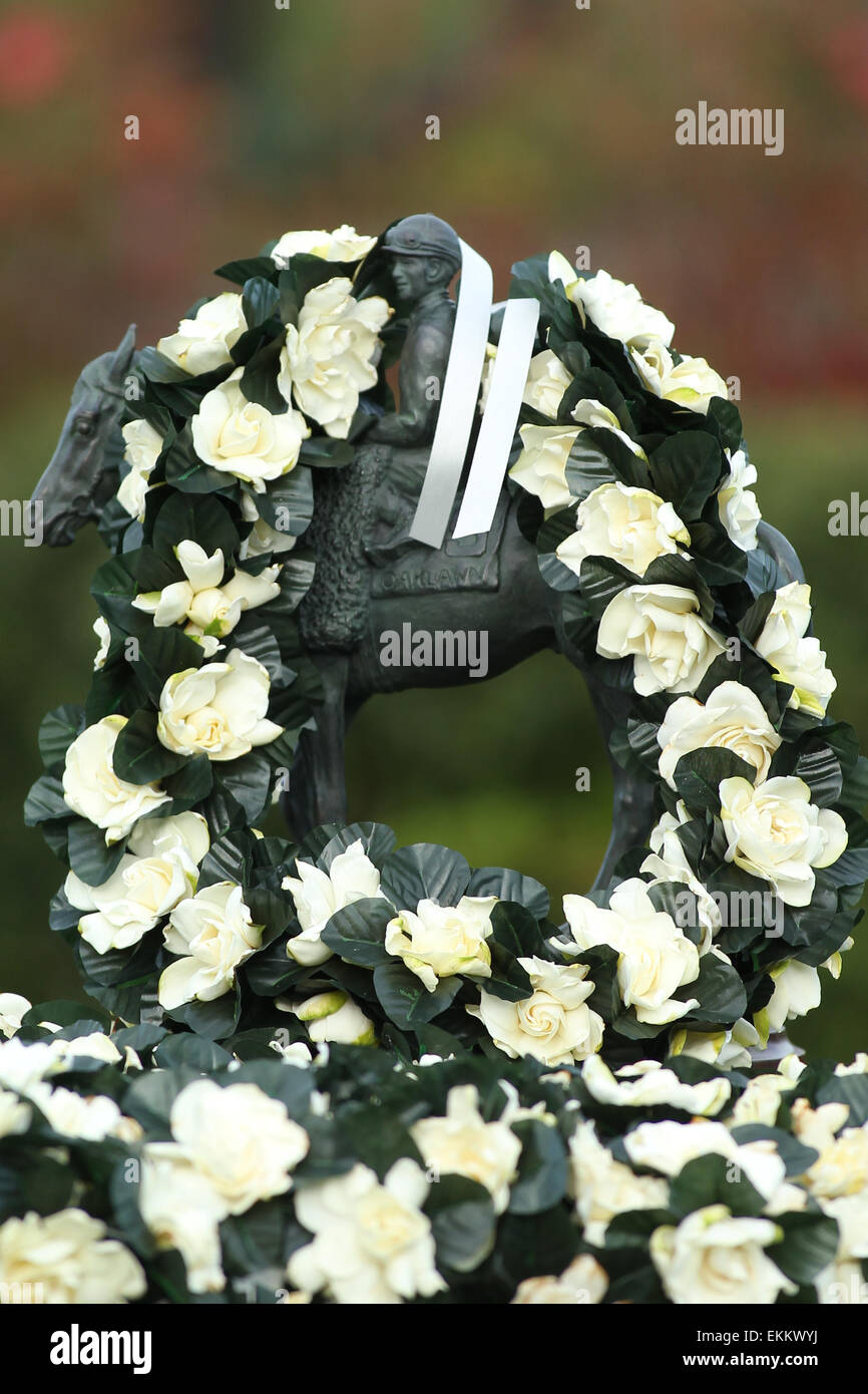 Hot Springs, Arkansas, USA. 11. April 2015. Der Arkansas Derby-Trophy am Oaklawn Park in Hot Springs, AR. Justin Manning/ESW/CSM/Alamy Live News Stockfoto