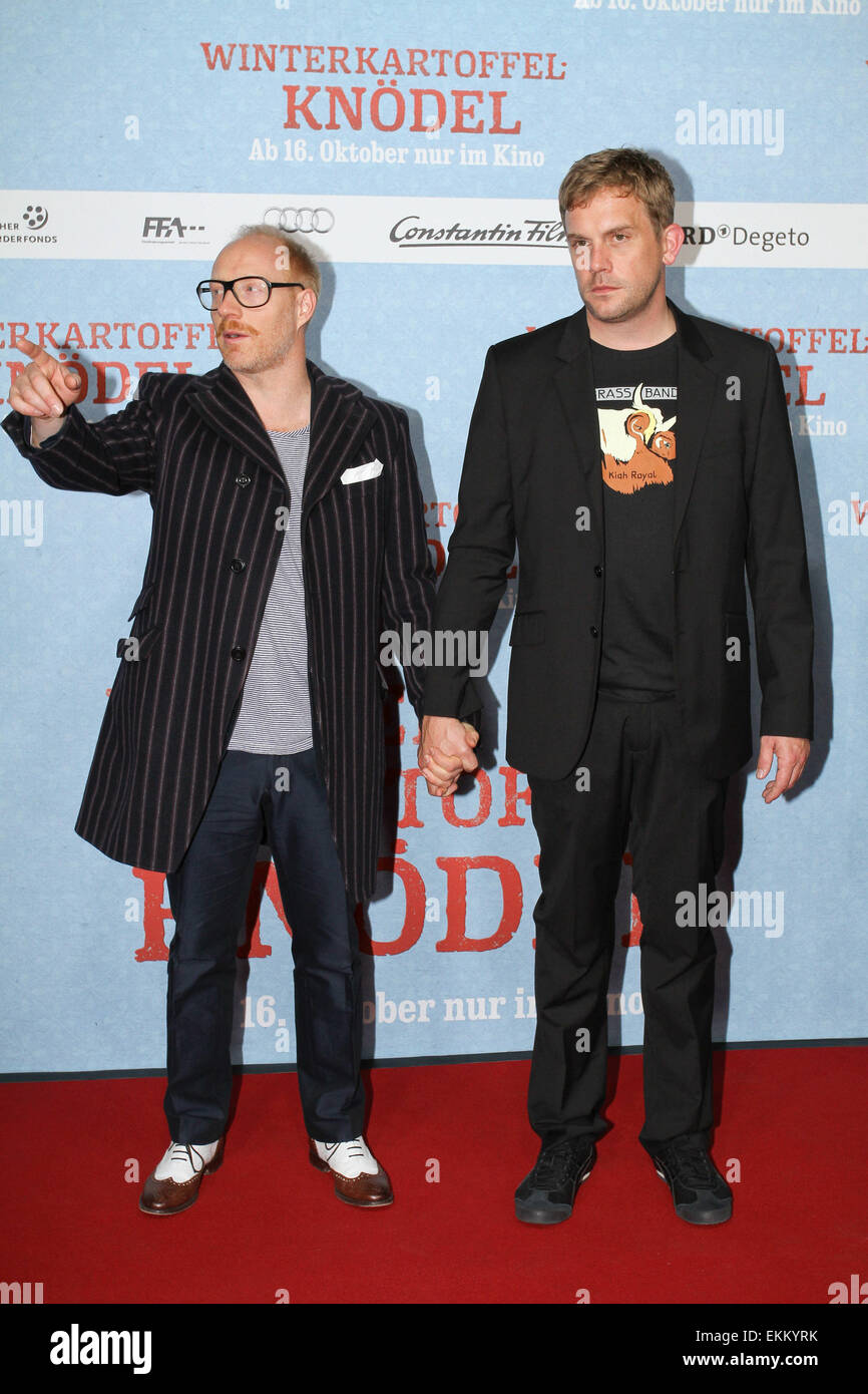 Premiere von Winter-Kartoffel-Knoedel am Sendinger Tor Kino Featuring: Sebastian Bezzel, Simon Schwarz Where: München, Deutschland: 7. Oktober 2014 Stockfoto