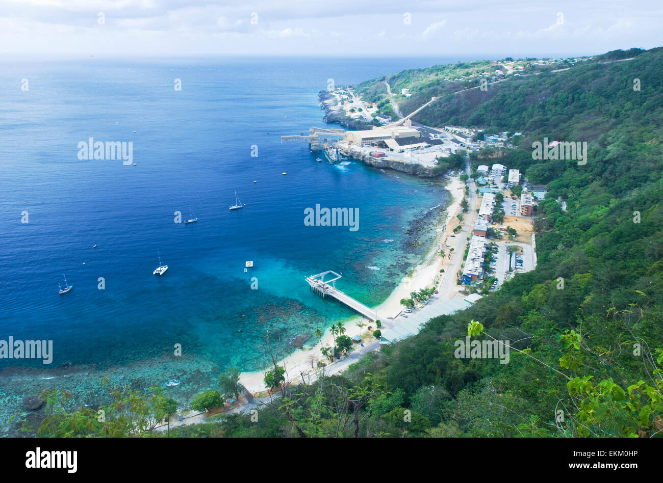 Blick auf die Siedlung und Flying Fish Cove, Christmas Island, Australien Stockfoto