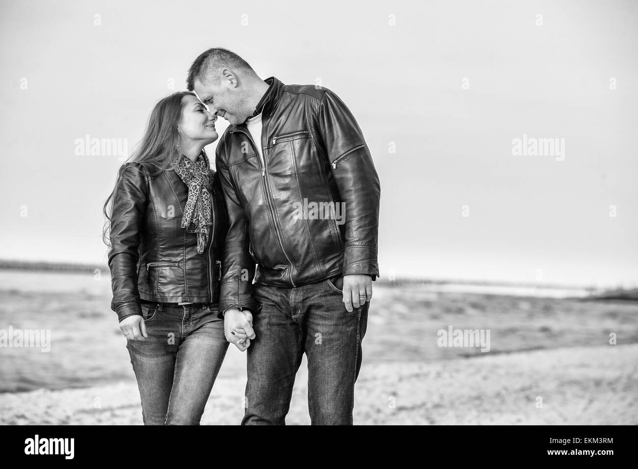 Paar mittleren Alters am Strand Stockfoto