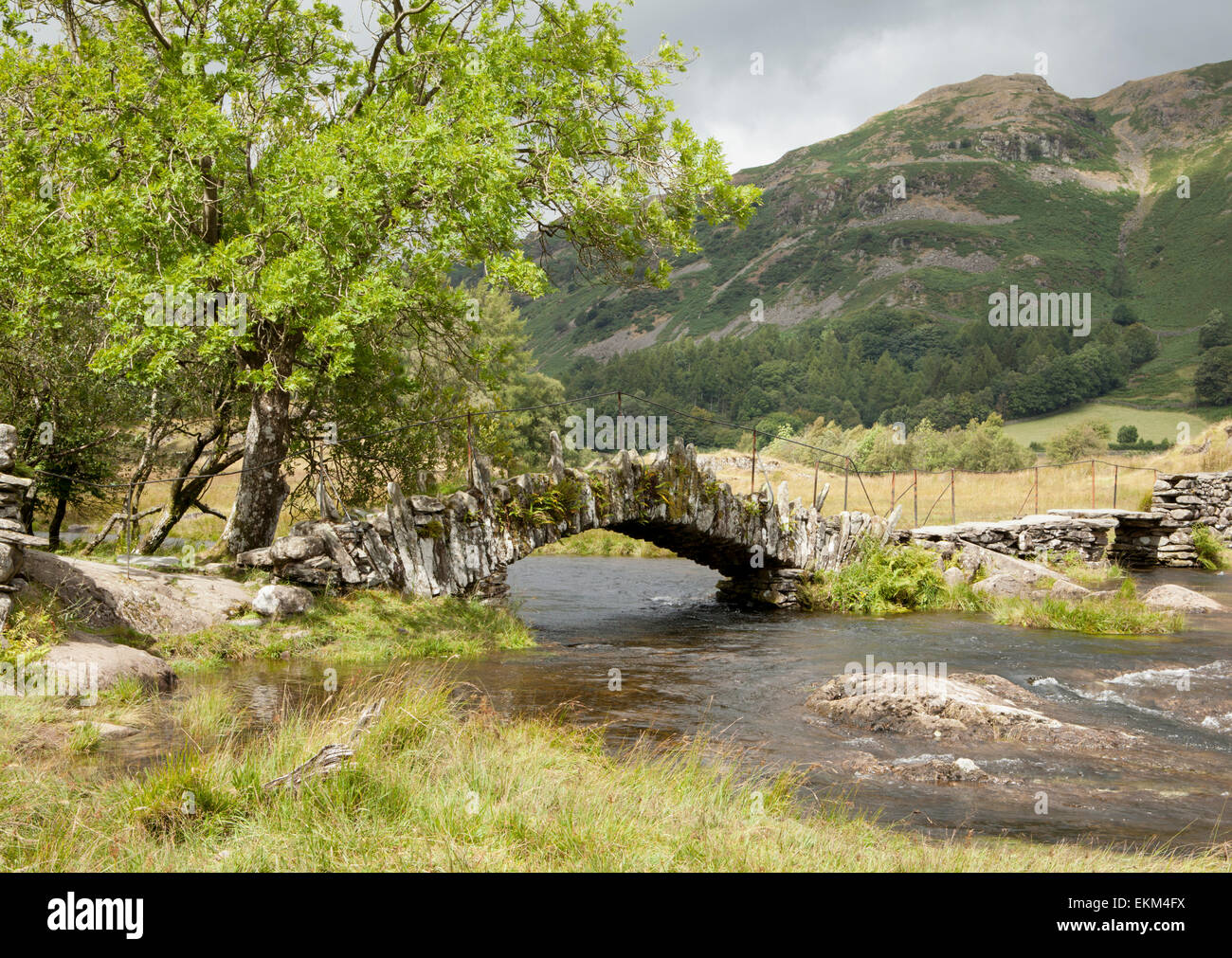 Slater Brücke und den Fluss Brathay im Little Langdale, Lake District Stockfoto