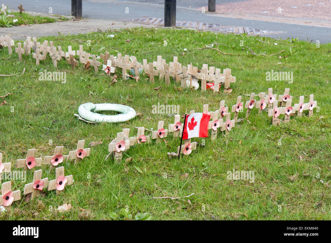 Salford, Greater Manchester Teil.  Mohn Tag Kreuze Stockfoto