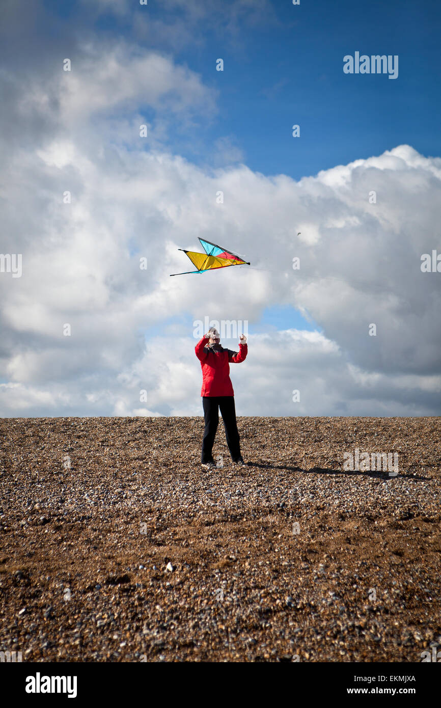 Drachensteigen am Dunwich Heath und Strand, Suffolk Stockfoto