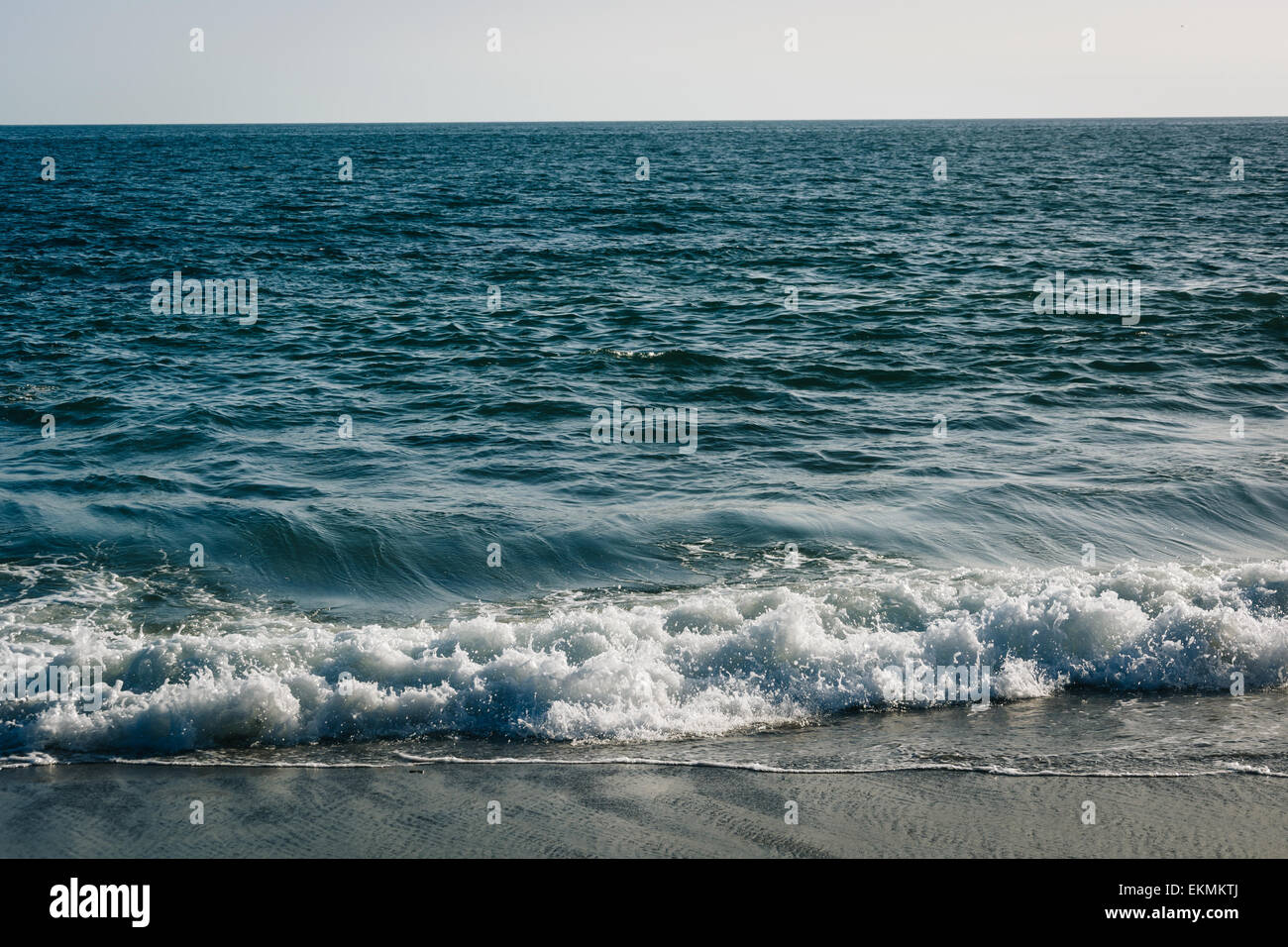 Wellen in den Pazifischen Ozean, in Malibu, Kalifornien. Stockfoto