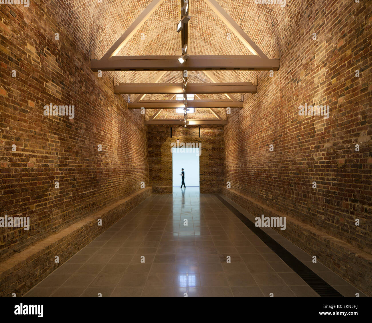 Sackler Gallery Interieur. Serpentine Sackler Gallery, London, Vereinigtes Königreich. Architekt: Zaha Hadid Architects, 2013. Stockfoto