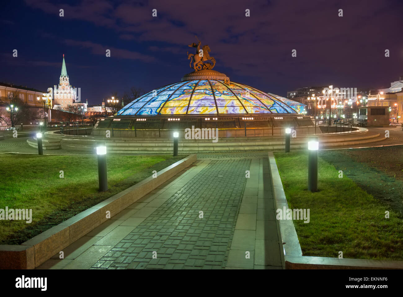 Manege-Platz im Zentrum von Moskau in den späten Abend Stockfoto