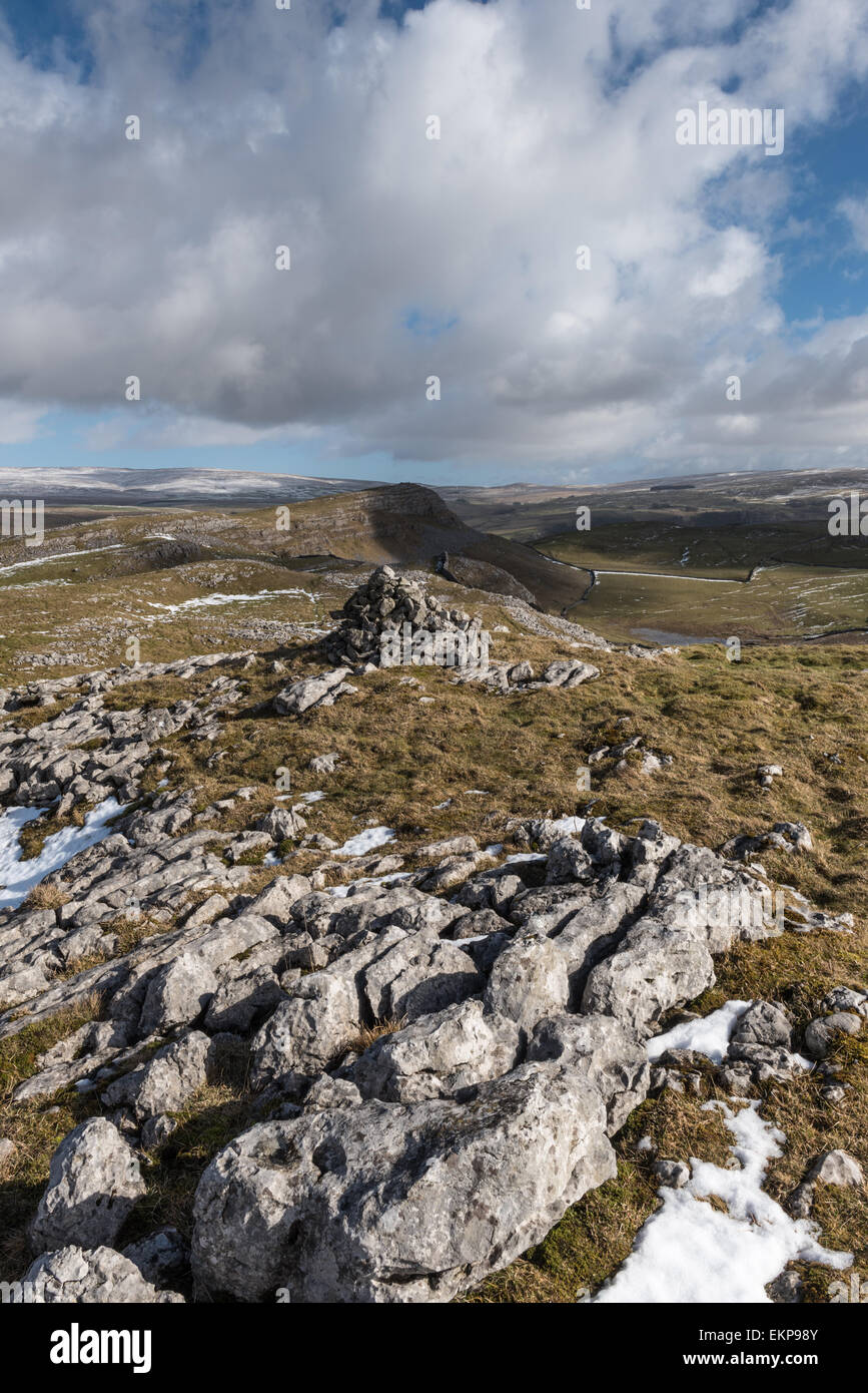 Cairn auf Topf Narbe Yorkshire Dales Stockfoto