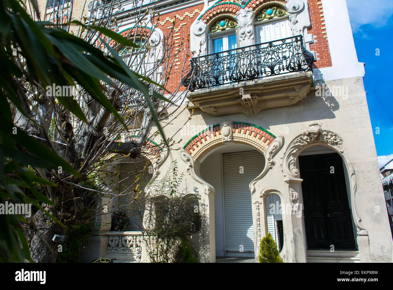 Paris, Frankreich. Vincennes, Vorort, Jugendstil Architektur Stadthaus Stockfoto