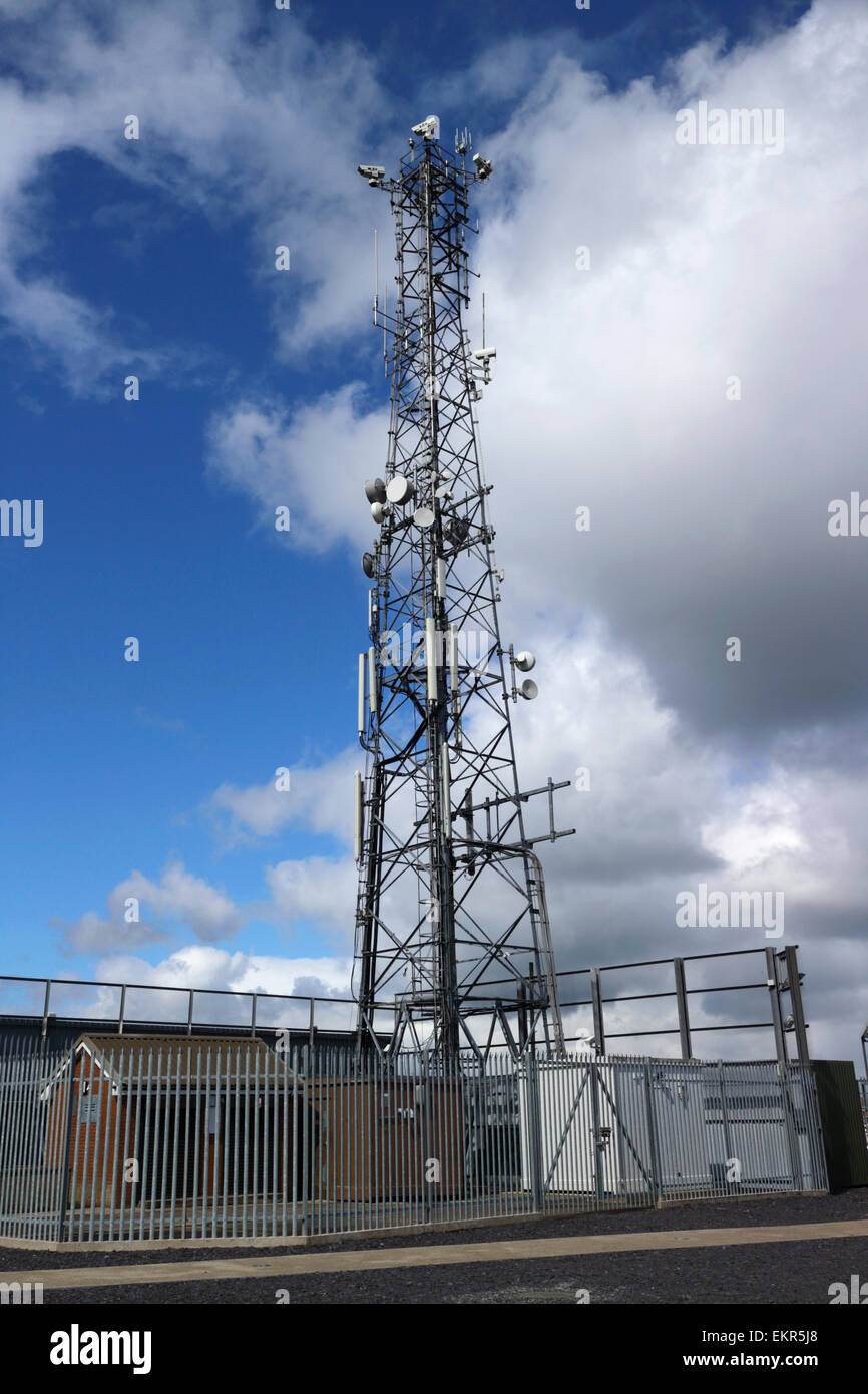 ehemalige britische Armee jetzt Telekommunikation Mast castle Hill Dungannon Grafschaft Tyrone Nordirland Stockfoto