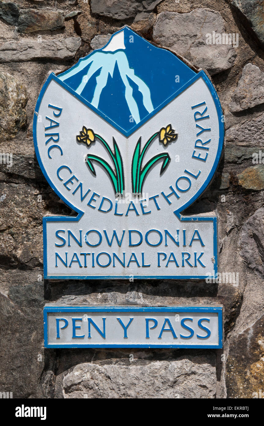 Das Zeichen der Pen-y-Pass führt zu Mount Snowdon in Wales Stockfoto
