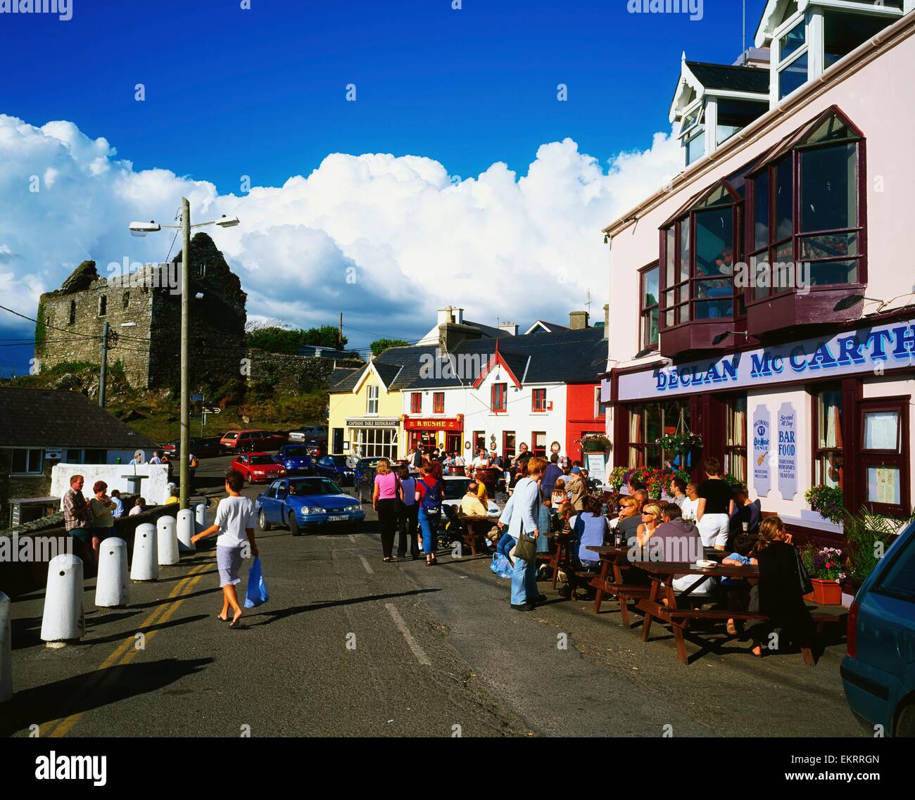 Baltimore, Co Cork, Irland; Straßenszene Stockfoto