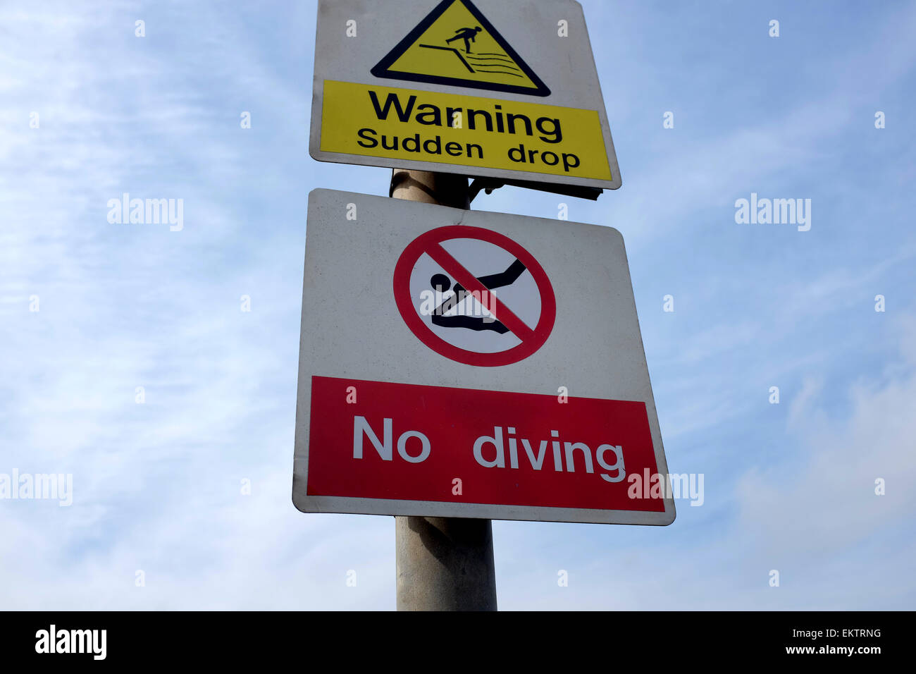 Kein Tauchen Zeichen am Kai in Teignmouth Devon England UK Stockfoto