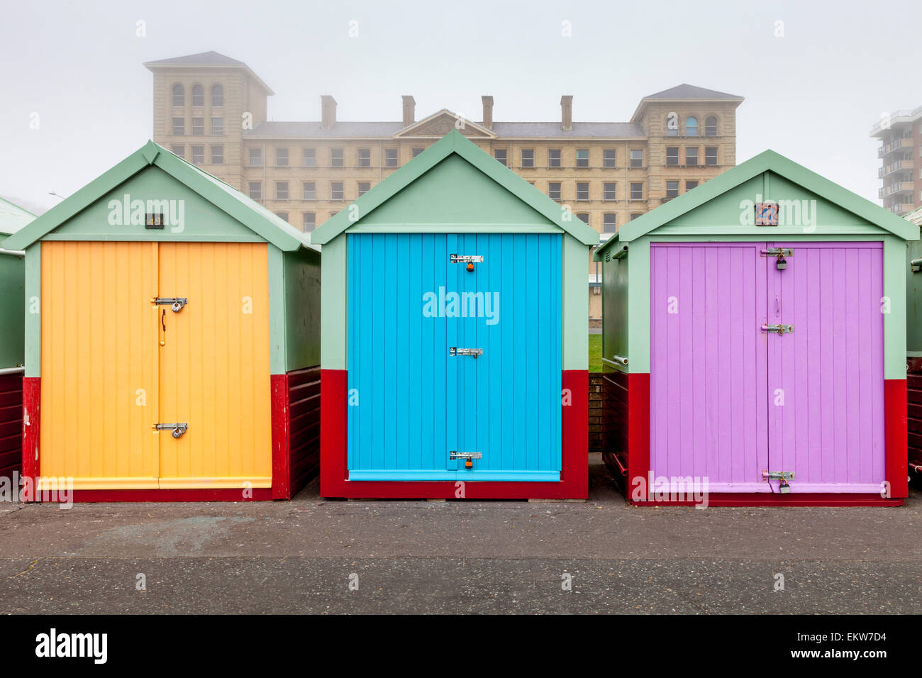 Bunte Strand Hütten, Brighton, Sussex, UK Stockfoto