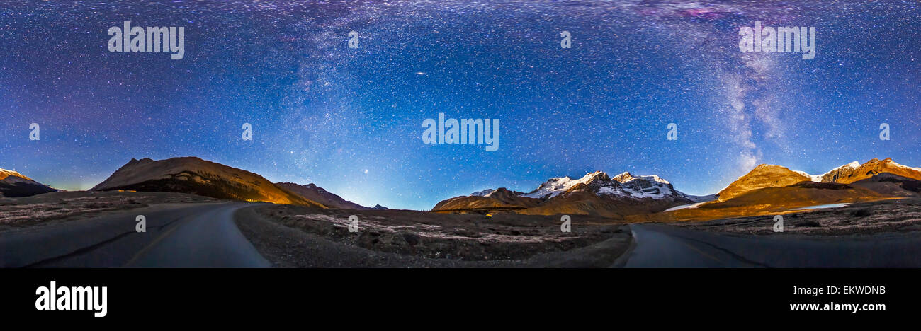 Eine 360-Grad-Panorama der Columbia Icefields und Athabasca Gletscher im Jasper Nationalpark, Alberta, Kanada, kurz bevor die Stockfoto