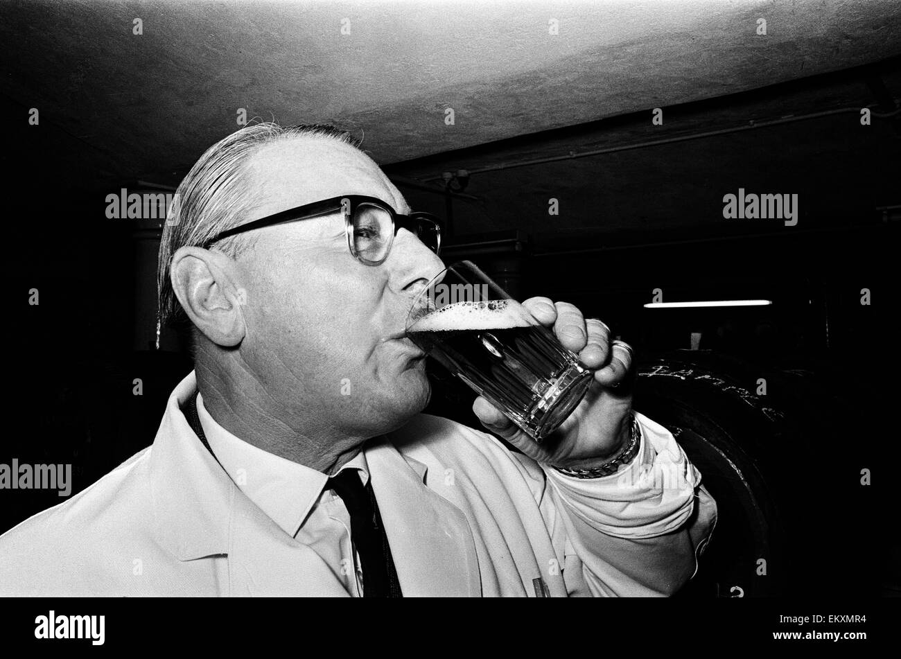 Allgemeine Ansichten von Tetley Bierbrauerei, Leeds, South Yorkshire. 13. Dezember 1967 Stockfoto