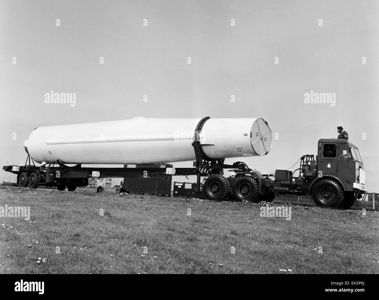 Eine H-Bombe Thor-Rakete von Bomber Command am Hemswell, Linconshire zurück nach Amerika geflogen. Sie wurden von Polaris-u-Boote von der vordersten Front der Verteidigung ersetzt. 17. Mai 1963. Stockfoto