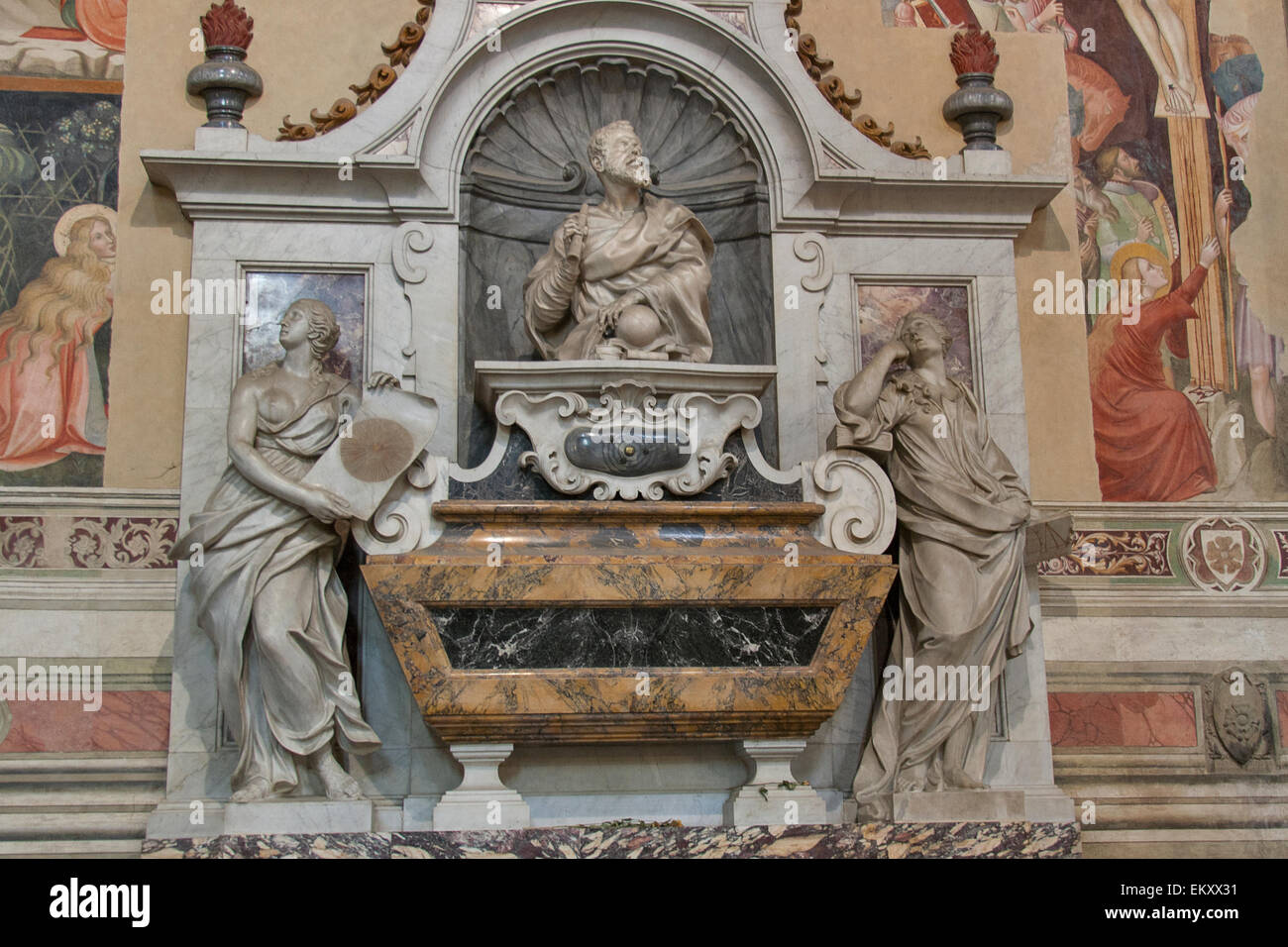 Grab von Galileo Galilei in der Basilika di Santa Croce in Florenz, Italien. Stockfoto